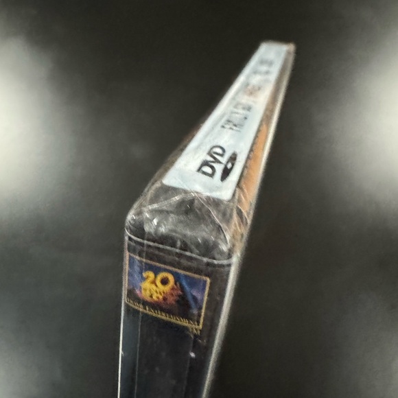 NEW: Family Guy Presents Blue Harvest - DVD - Picture 3 of 3